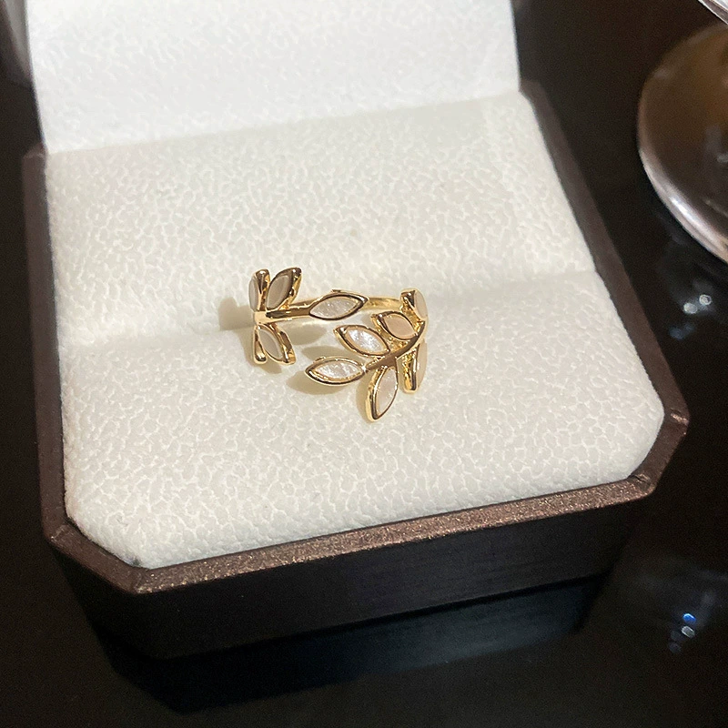 П fashionable ring with zircon?