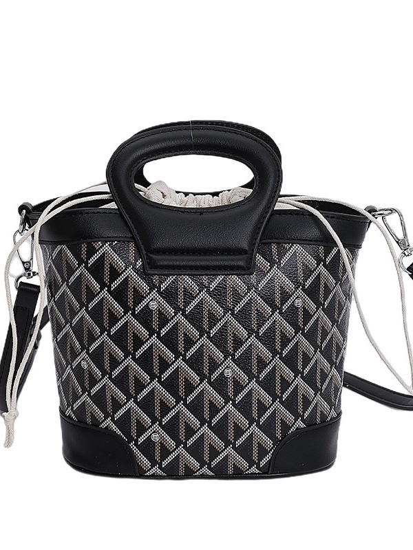 Bolsa de cubo de tela coreana para mujeres 2025 nueva moda transfronteriza nicho de alta calidad bolso de hombro