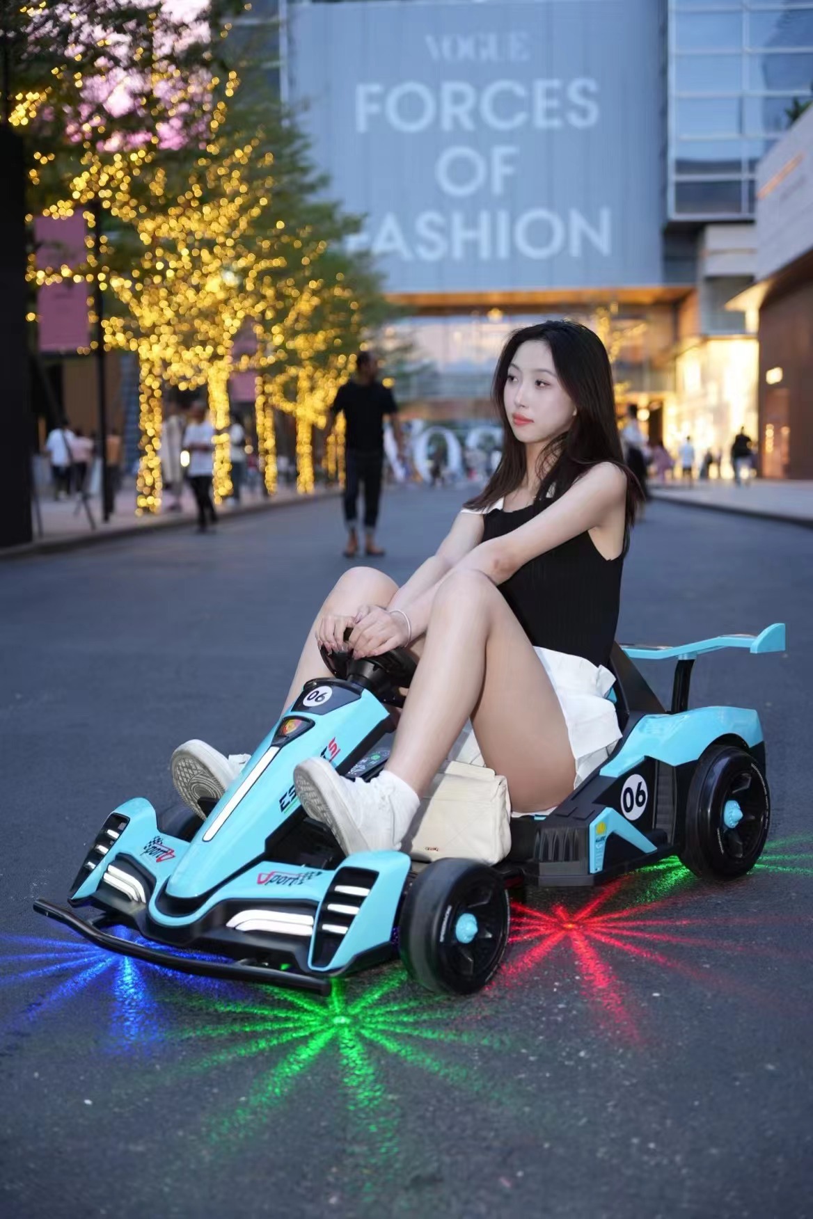 Karting para niños coche eléctrico coche eléctrico de cuatro ruedas coche de deriva para niños coche de juguete de control remoto para hombres y mujeres bebé adulto