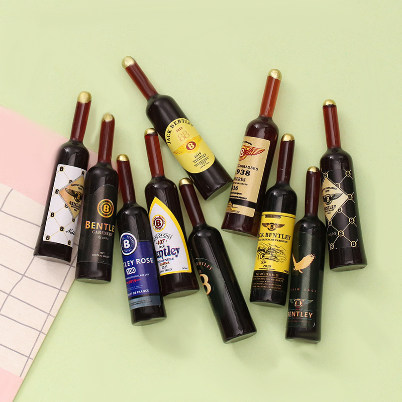 Simulation three-dimensional mini wine bottle wine bottle diy parking sign night light refrigerator sticker doll house toy ornaments Simulation three-dimensional mini wine bottle wine bottle diy parking sign night light refrigerator sticker doll house toy ornaments