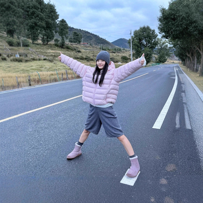 90 White Duck down Rib Puff down Jacket Women's Short 2025 Winter New Hooded Lightweight Korean Style Loose Jacket