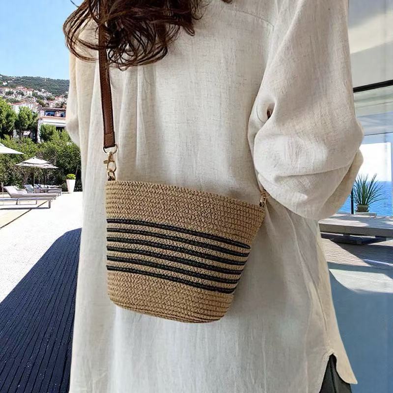New Portable Crossbody Straw Bag, Small Mobile Phone Bag, Handwoven Bag, Striped Beach Bag, Commuter Tote Bag for Women