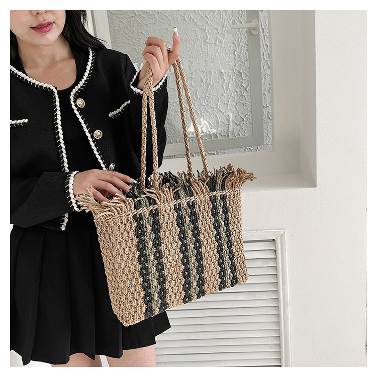 Women's Medium Straw Stripe Vacation Square Open Straw Bag display picture 9