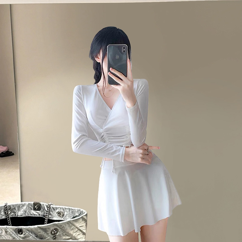 Bañador de mujer de manga larga, color sólido, cuello en V, protector solar de tres piezas, vestido conservador, delgado, abdomen pequeño, traje de baño.