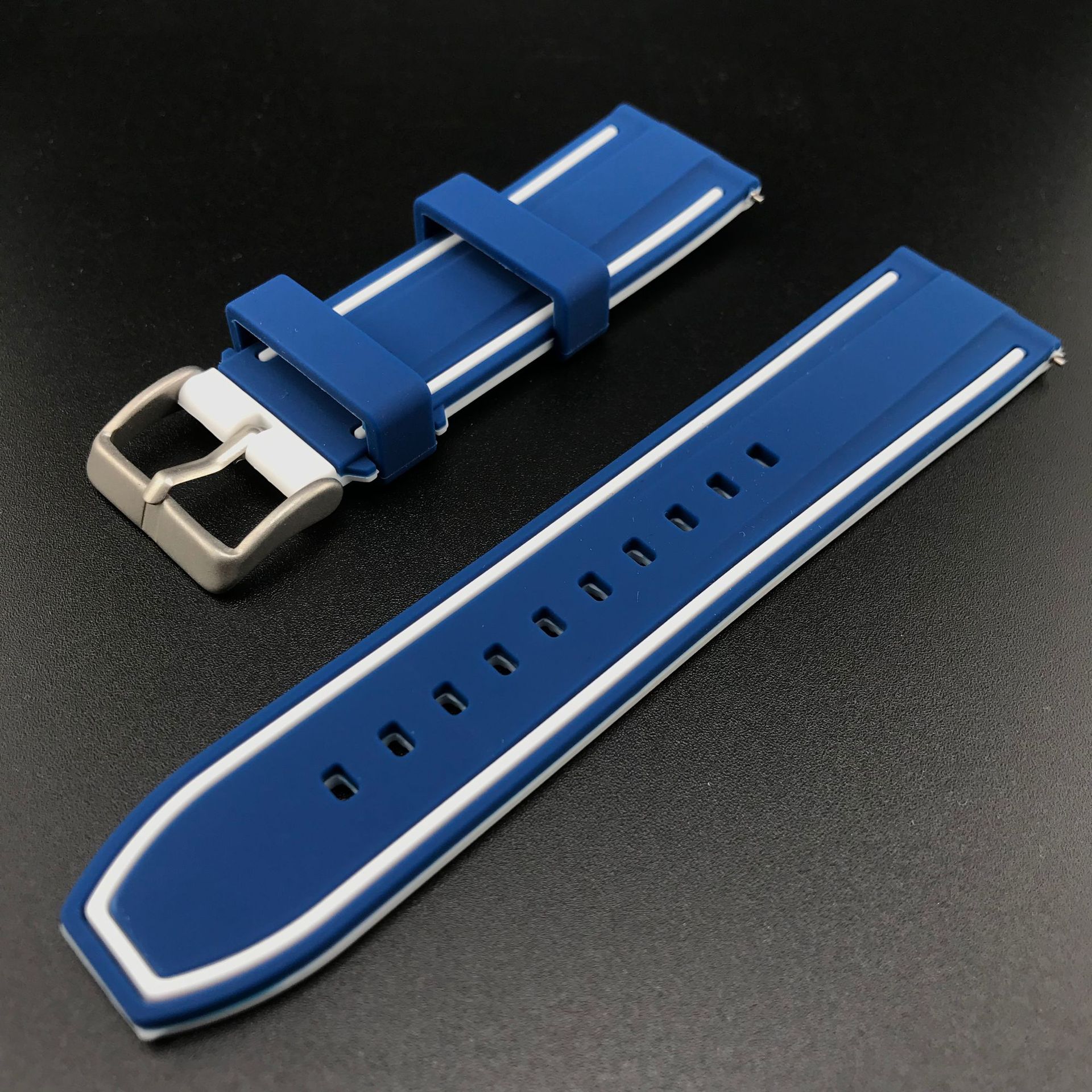 Universal de la correa de silicona transfronteriza interruptor de liberación rápida de dos colores banda de oído adaptador 20 22 24mm de silicona de dos colores Reloj