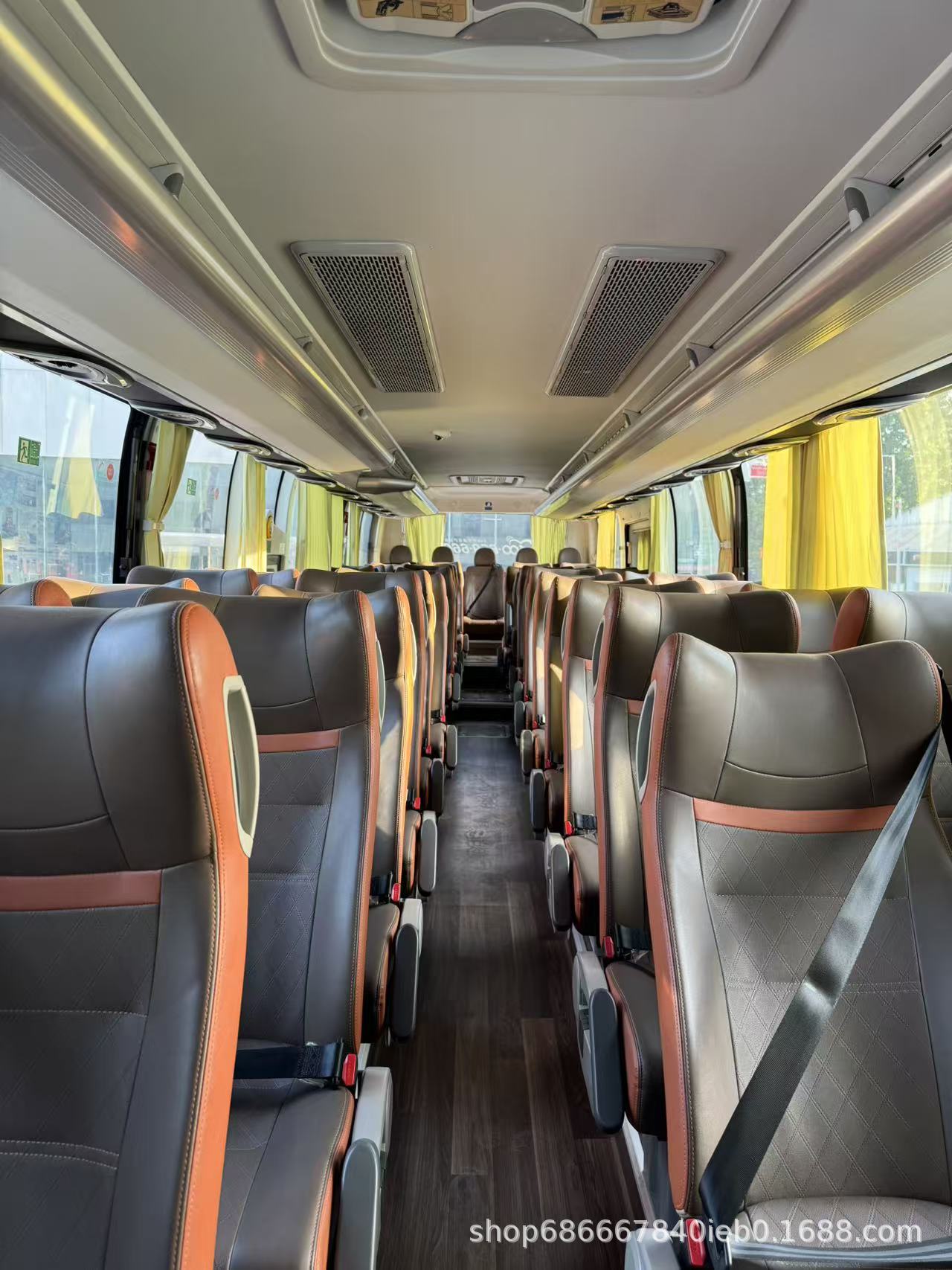 Export to Africa of Yutong, King Long, King Travel Medium and Large Passenger Buses, Toyota Business Buses, and Other Vehicles
