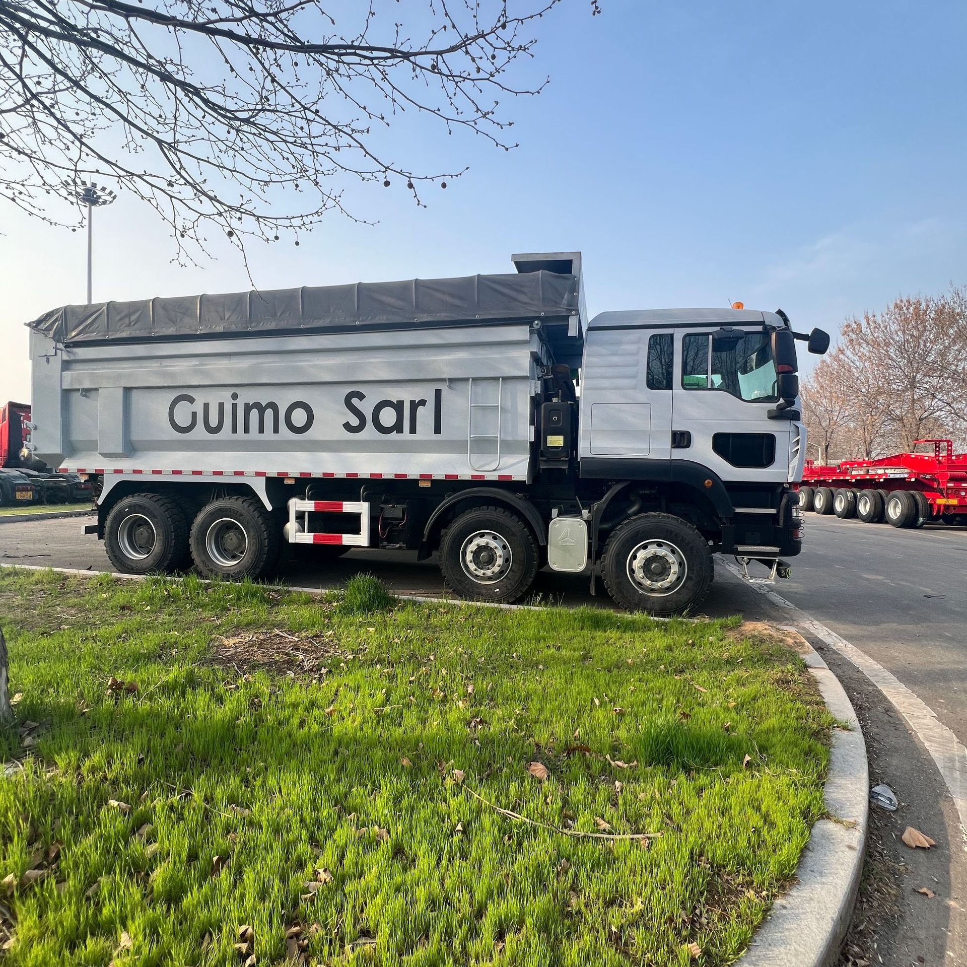 Sinotruk Howo Front-Four-Wheel, Rear-Eight-Wheel 12-Wheel Dump Truck, Mining Heavy-Duty Version, Earthmoving Truck, Transport Vehicle