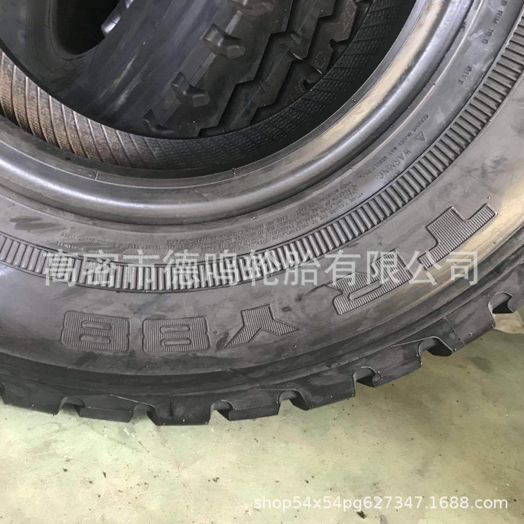 Venta de neumáticos de grúa 365/80R20 neumático todoterreno