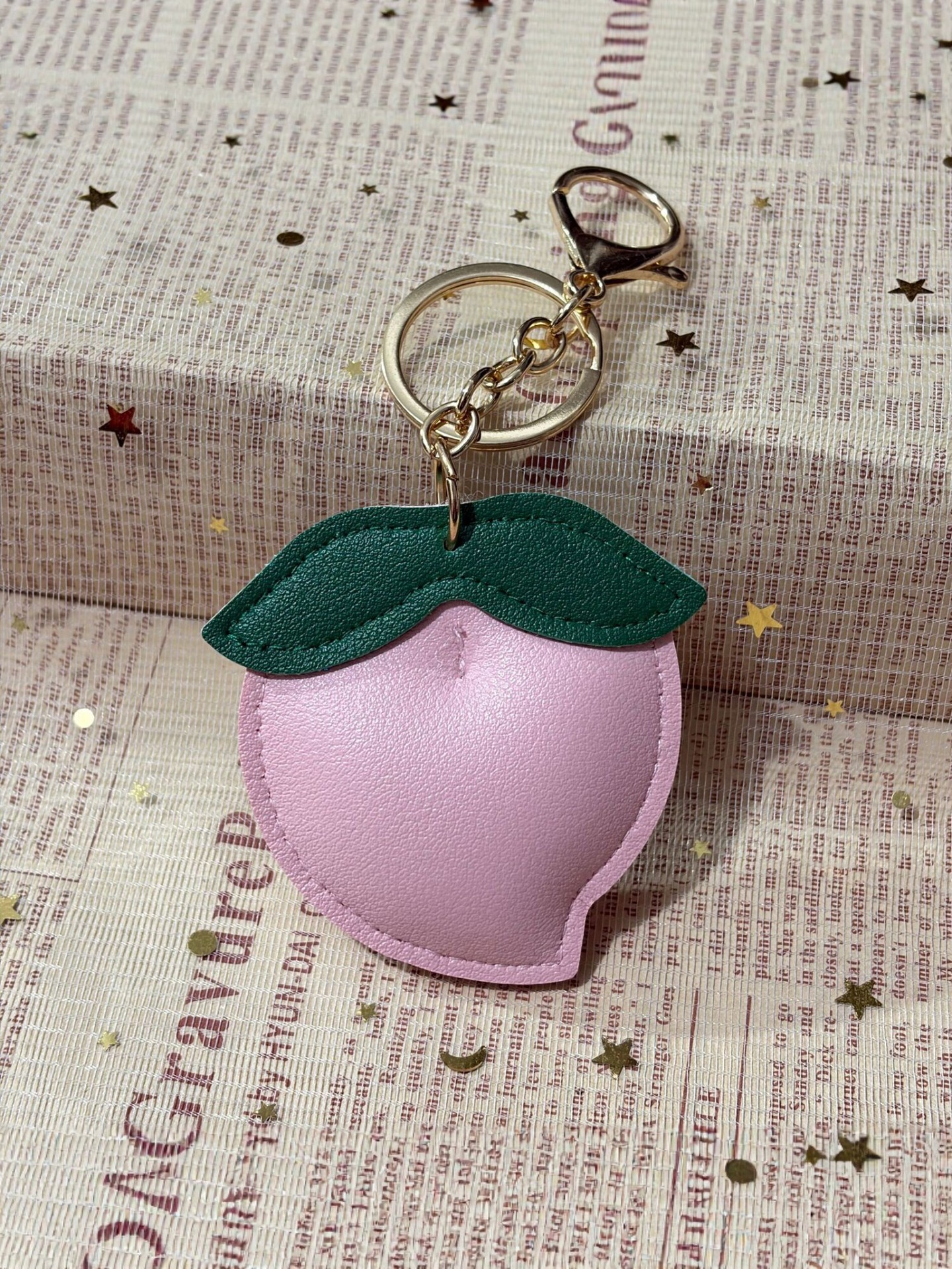 Cute estilo de fruta bolsas de cuero PU colgante llavero melocotón manzana limón decoración colgante multicolor