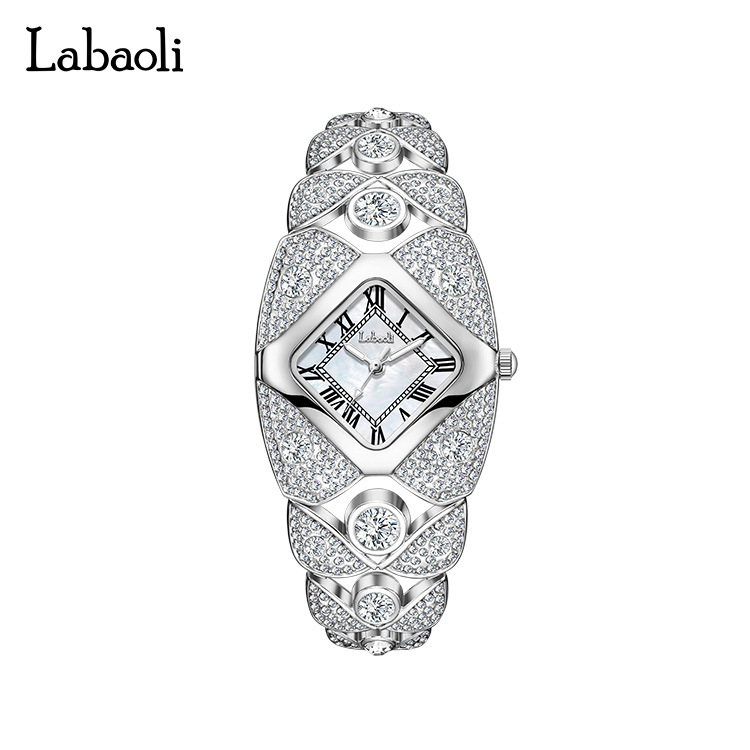 흰 껍질과 흰 국수