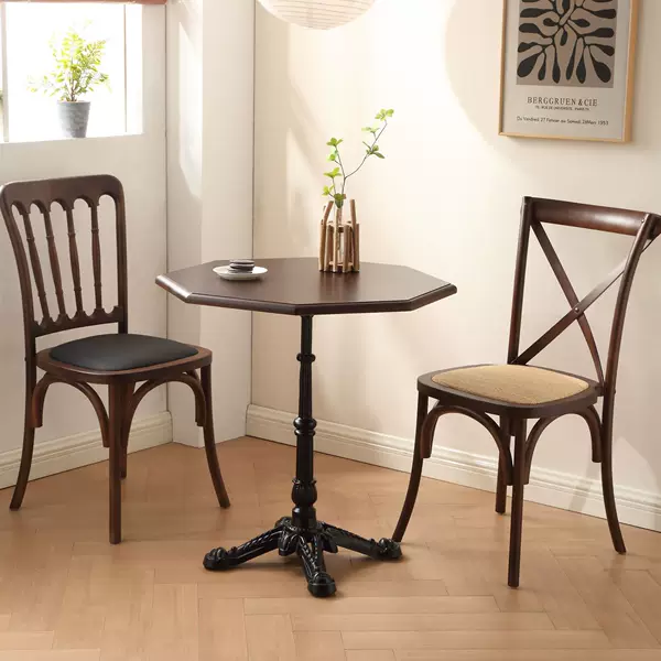 Cafe Dining Table, Solid Wood, American Retro Theme, Western Restaurant Furniture, Milk Tea Shop, Popular Dessert and Bakery Shop Table
