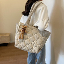 大容量包包女2024新款时尚通勤棉服包学生单肩包休闲手提托特包