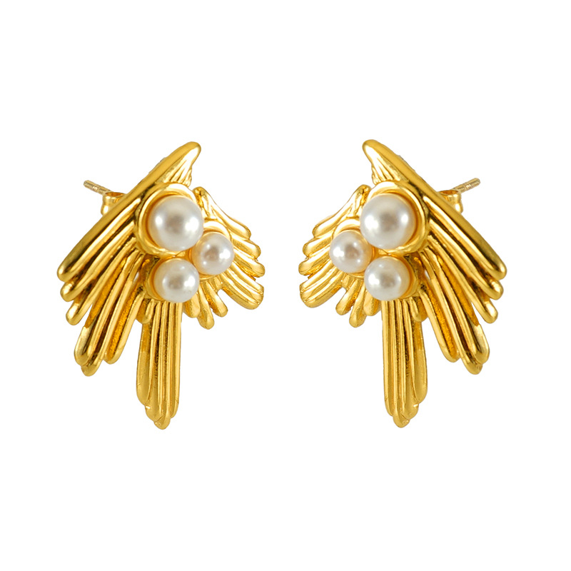 Nuevos pendientes irregulares franceses de alta gama para mujer Pendientes de perlas de golondrina de 18 quilates Pendientes de acero de titanio con personalidad de moda