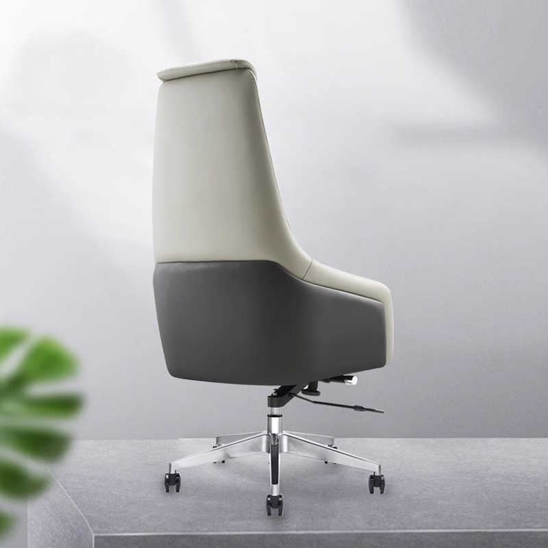 Silla reclinable de alta gama, silla de computadora de cuero, sala de estudio, silla de jefe de lujo ligero moderno, silla de recepción de oficina italiana, silla de recepción previa a la clase