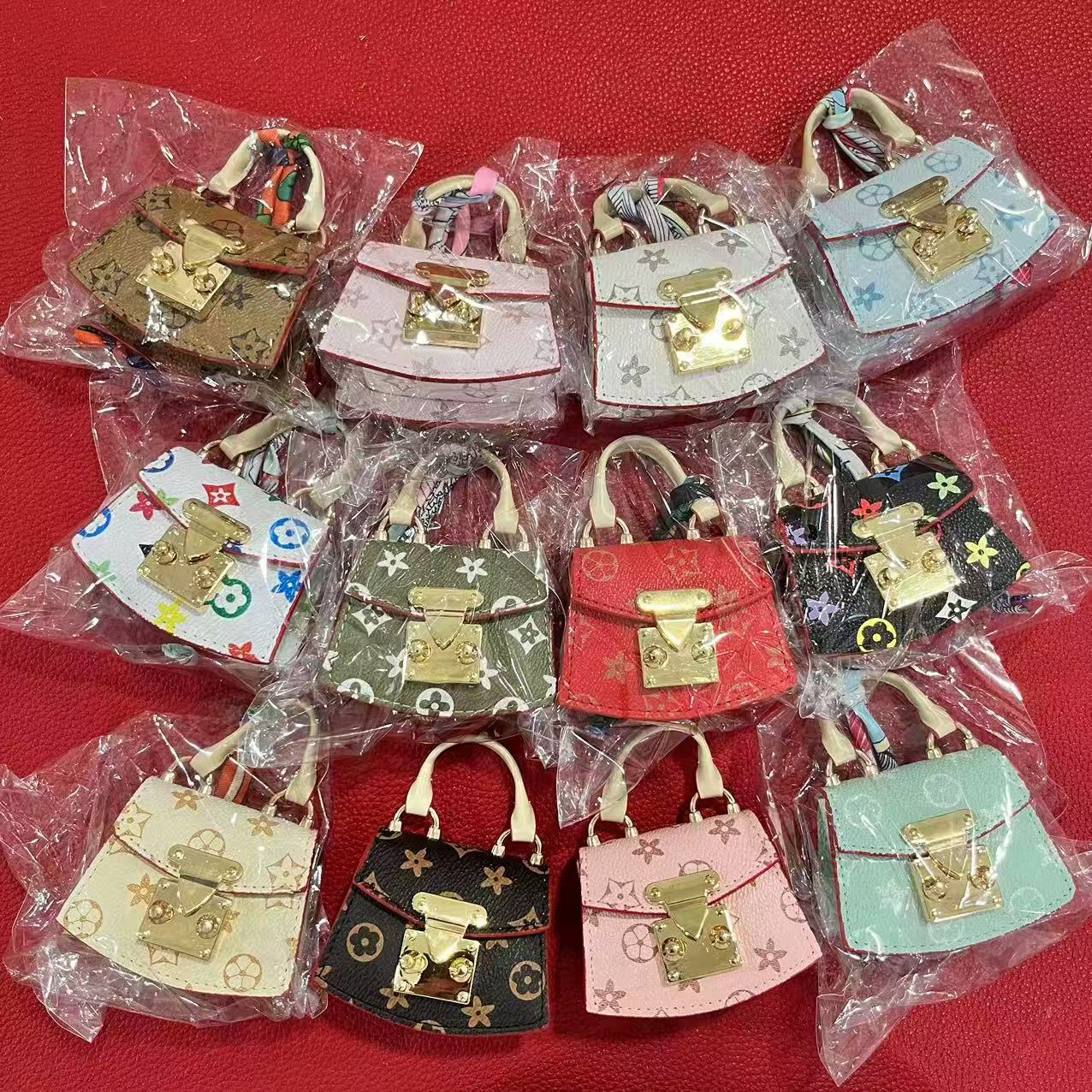 Mini monedero sobre rojo, bolso de concha para presbiterias, bolso para auriculares, llavero, bolso de tendencia creativa, colgante, joyería, moda