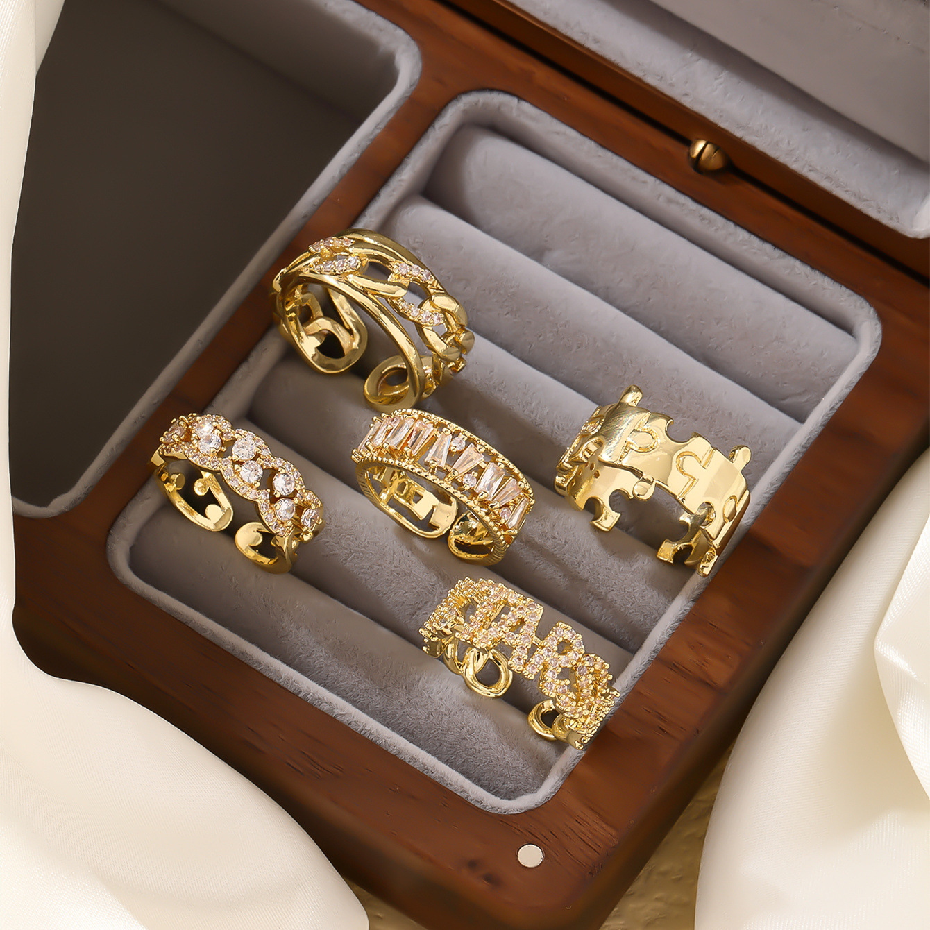 Fashionable Open Ring