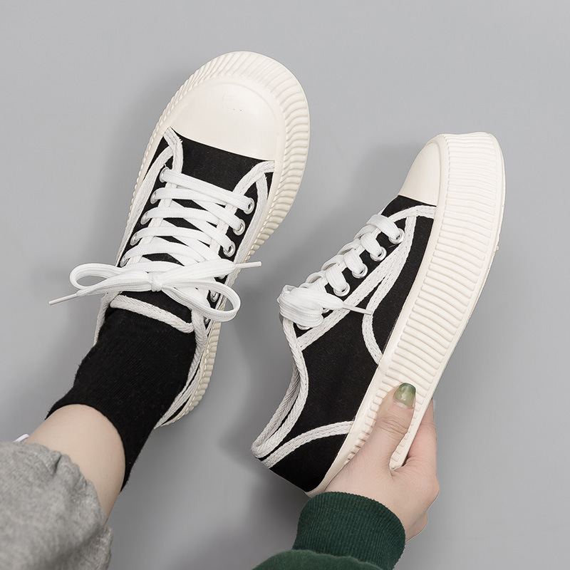 Nuevos zapatos de lona en primavera y verano 2022, 100 mujeres con zapatos blancos, zapatos de tabla casuales, zapatos de galletas de fondo grueso, pequeñas fragancias, mujeres b518