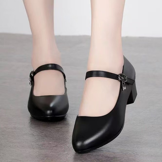 Zapatos de madre zapatos de cuero suave zapatos cómodos zapatos de mediana edad zapatos de cuero de cuatro temporadas zapatos de mediana edad zapatos de cuero de mujer un botón image 4
