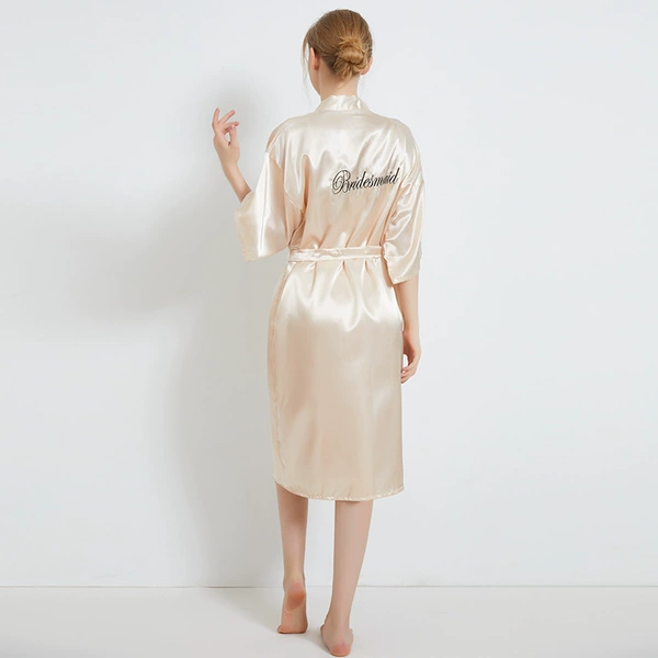 Bridesmaid-champagne