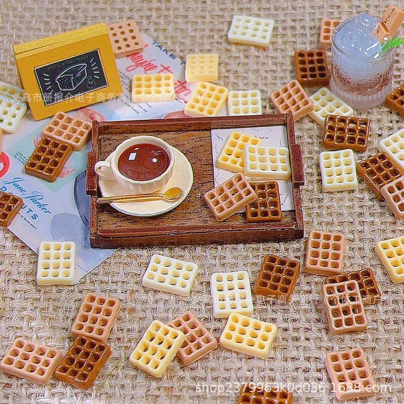 Super Mini Cut Out Biscuits/Hot Selling Artificial Mini Food Toy Biscuits Mixed Resin DIY Jewelry Accessories Beauty