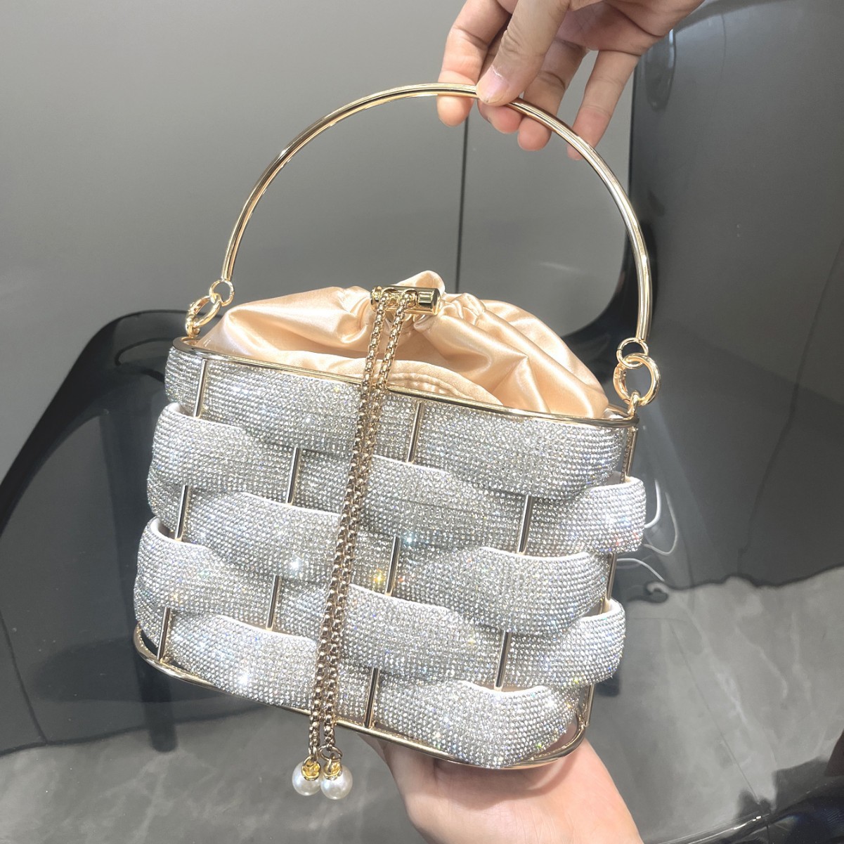 Women's Heavy Metal Woven Birdcage Bucket Bag - Sparkling Diamond Party Clutch & Crossbody Bag - Thumbnail 3