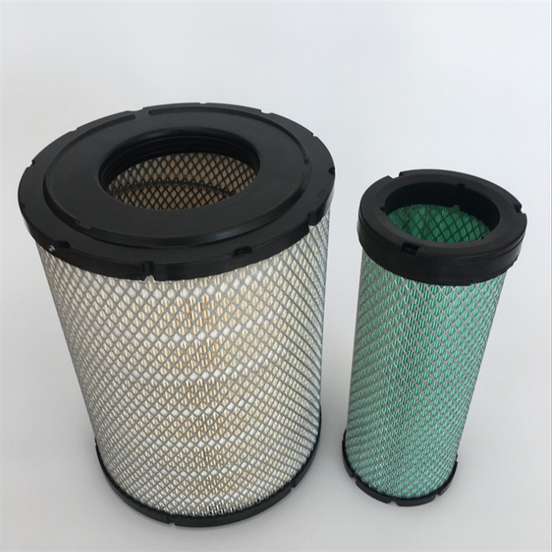 923855.1224矿山设备配件 港口机械配件 码头堆高机空气滤芯