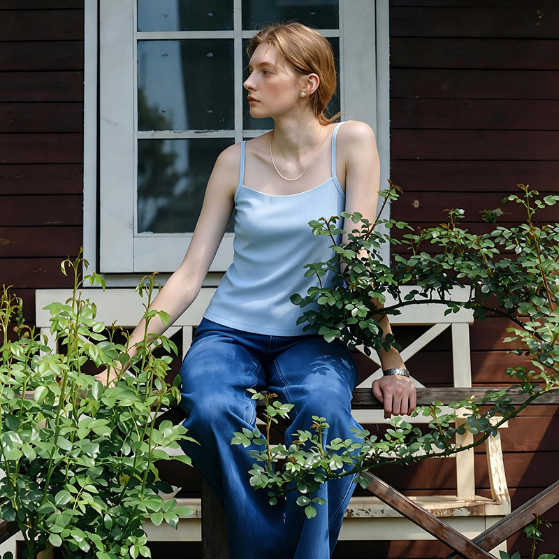 Silk and Long-Staple Cotton Blend Off-The-Shoulder Camisole for Women, Versatile Slim-Fit Anti-Exposure No-Bra Needed Base Tank Top Silk and Long-Staple Cotton Blend Off-The-Shoulder Camisole for Women, Versatile Slim-Fit Anti-Exposure No-Bra Needed Base Tank Top