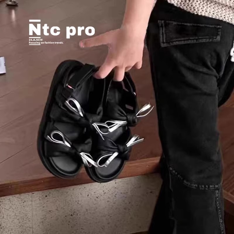 Sandalias de niñas 2026 primavera y otoño nuevos zapatos de princesa de niños zapatillas de arco de niños grandes zapatillas de niñas zapatos romanos suaves