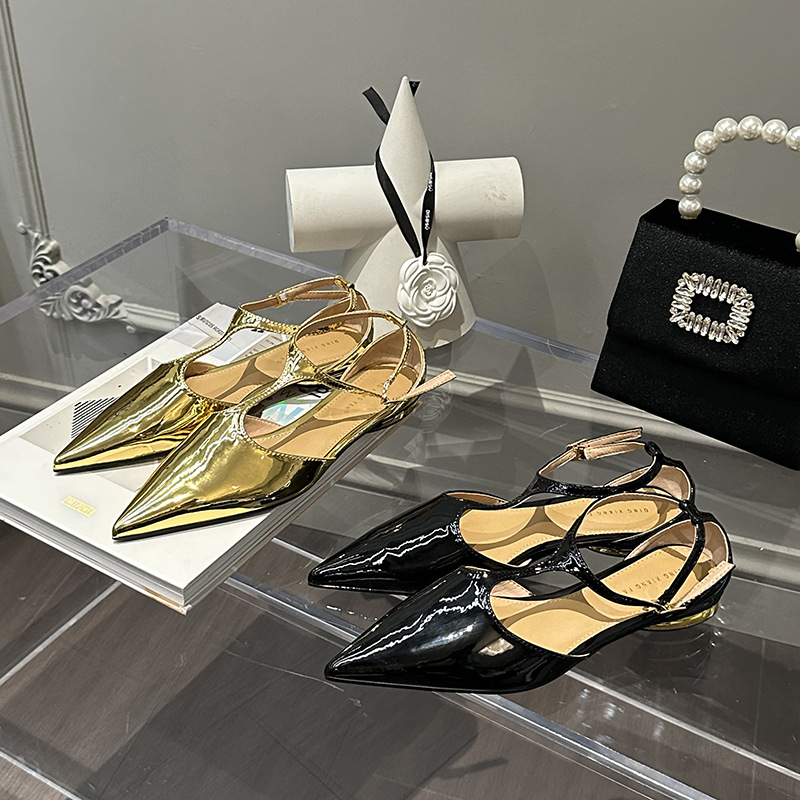 Fashionable golden universal comfortable sandals pointed-toe
