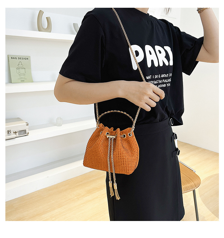 328g Weight Polyester Lining Material String Closure Type Single Shoulder Strap Strap Type Bucket Bag Bags Type Shopping Occasion Pu Leather Material Solid Color Pattern Women'S Gender Rhinestone Design Fashion Style Bucket Shape Small Size Women's Small Pu Leather Fashion Bucket Bag 7