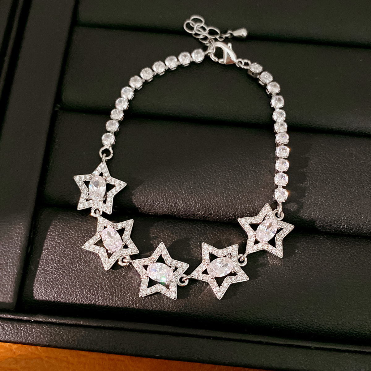 Zircon oval hueco pulsera estrella ligera de lujo nicho de alta sensación pulsera temperamento exquisito joyería de moda versátil image 7
