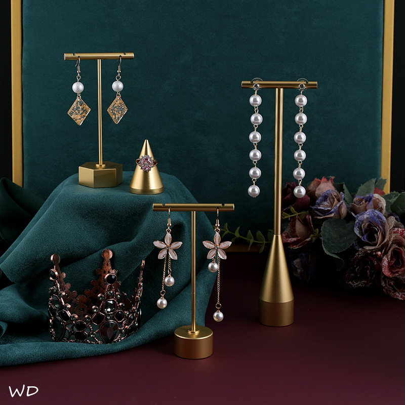 Earrings and Earing Hooks for Women, Household Use, Exquisite Earring Organizer, Earring Display Stand for Live Rooms, Shops, Special Use, Stands Creatively