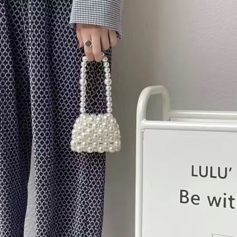 Mini bolsa de mão com pérolas feita à mão para mulher_voghion.com