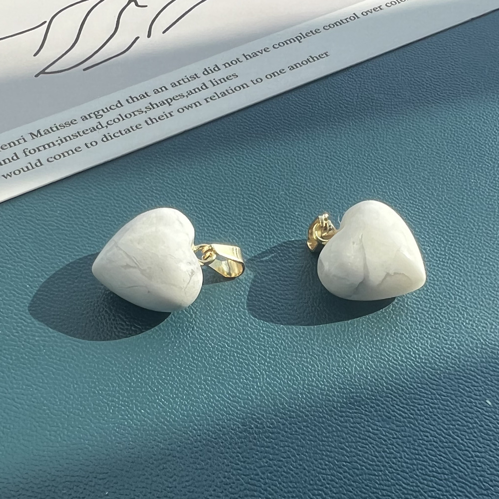 8g Weight Pendant Jewelry Making Type 15mm Jewelry Making Size DIY Jewelry Accessories Classification 1 Piece Quantity natural stone Material Heart Shape Pattern Plating Design Elegant, Simple Style, Streetwear Style 1 Piece 15mm Natural Stone Heart Shape Pendant 8
