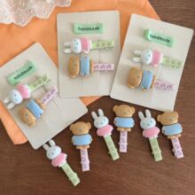 �ɐ��׷���С�ܰl�A����A������Ů����l����߅�AС�t������l�