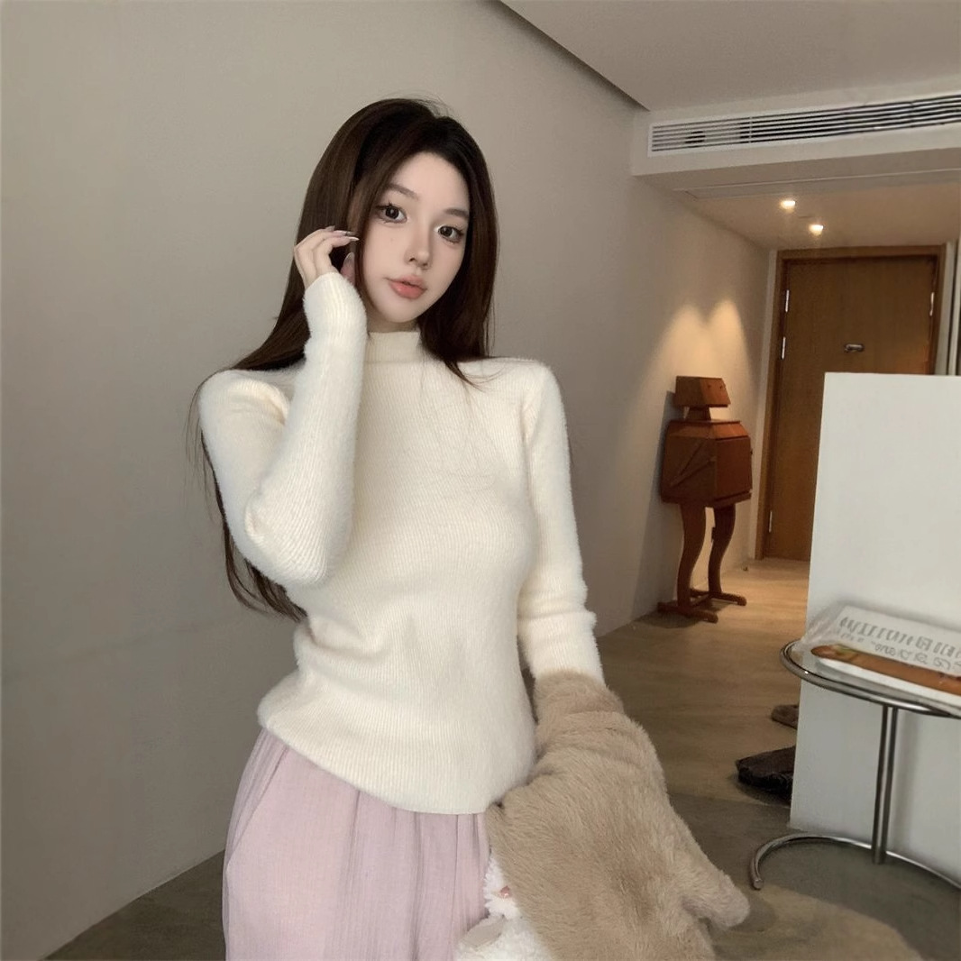 Slim-Fit High-Neck Fleece-Lined Thick Sweater for Women, Suitable for Spring and Autumn, Integrated Fleece Half-Layer Base Knit Top for Layering or Wearing Alone