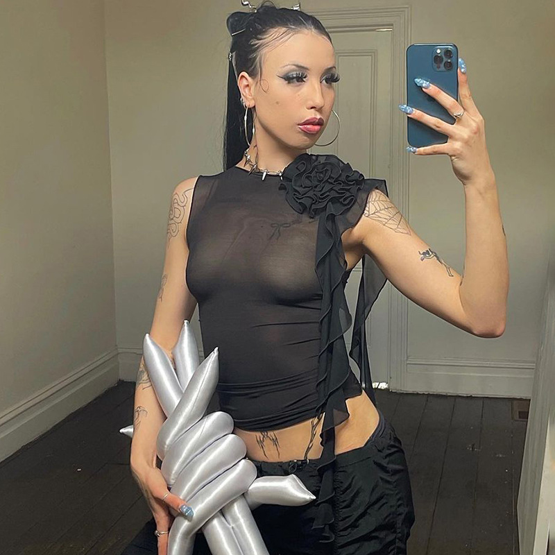 Title 5, Chaleco de diseño nicho con detalles de madera ...