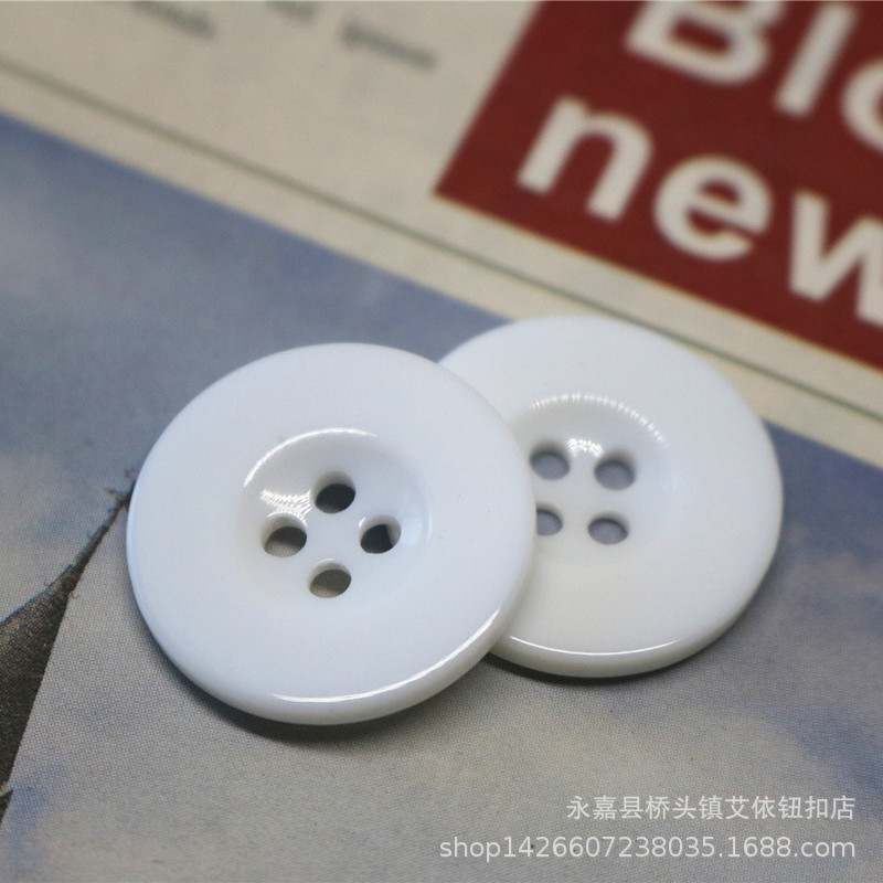 厂家批发高档树脂衬衫扣四眼白色宽边纽扣 钮扣 扣子 DIY可染色