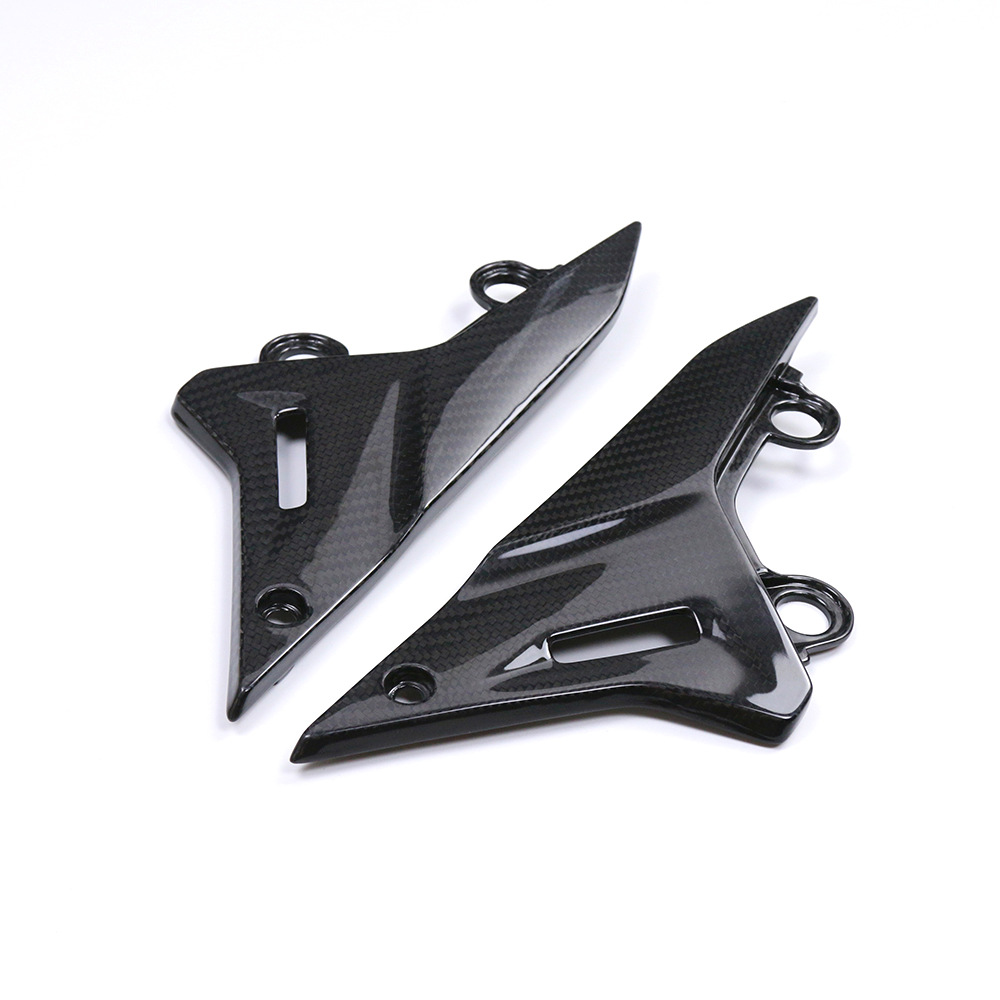 Suitable for CFMOTO spring wind 800NK sharp + modified carbon fiber shell accessories one-piece lower decorative plate cover