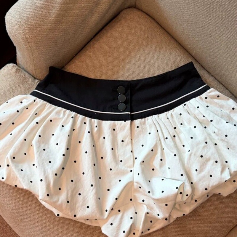 Recommended by the Direct Store: Sweet and Stylish Polka Dot Color-Blocked Buttoned Floral Casual Short Skirt for Women in Summer Recommended by the Direct Store: Sweet and Stylish Polka Dot Color-Blocked Buttoned Floral Casual Short Skirt for Women in Summer