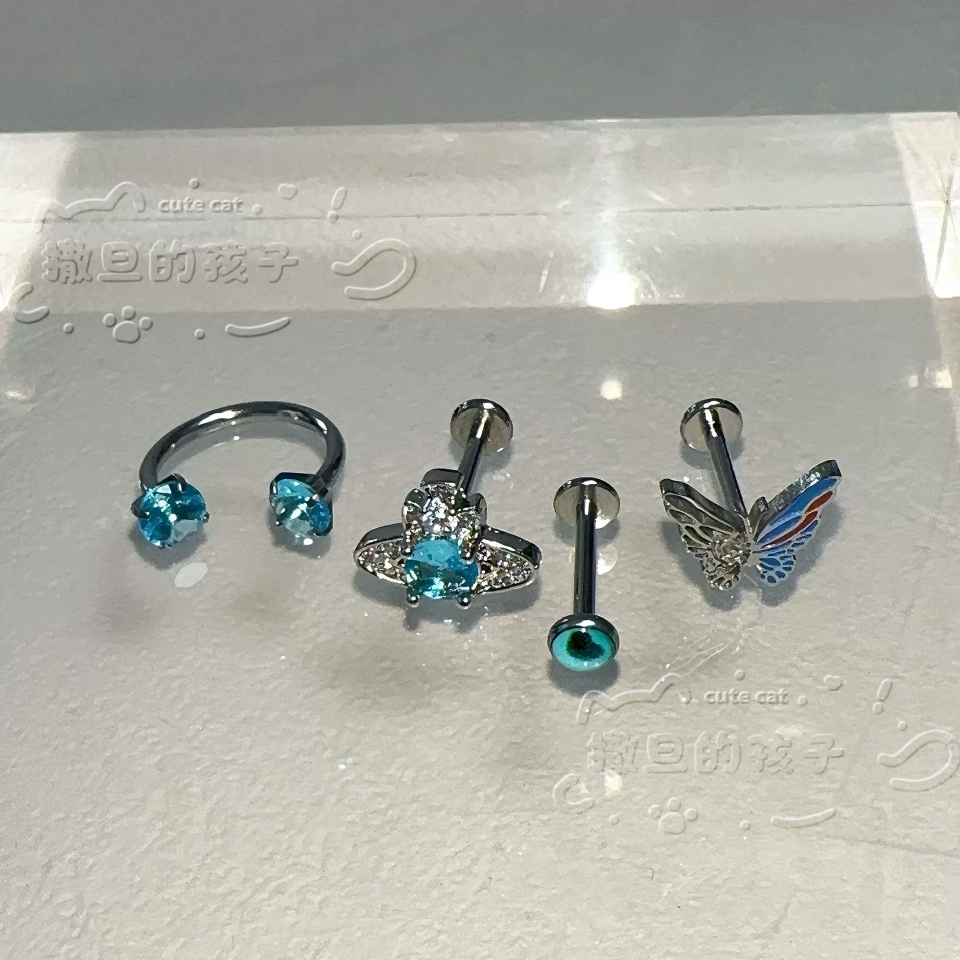 Дьявольские дети продают синее небо линг Nails, пьющие губы, пирсинг, ювелирные изделия пирсинг лица, лоб, уши ногти