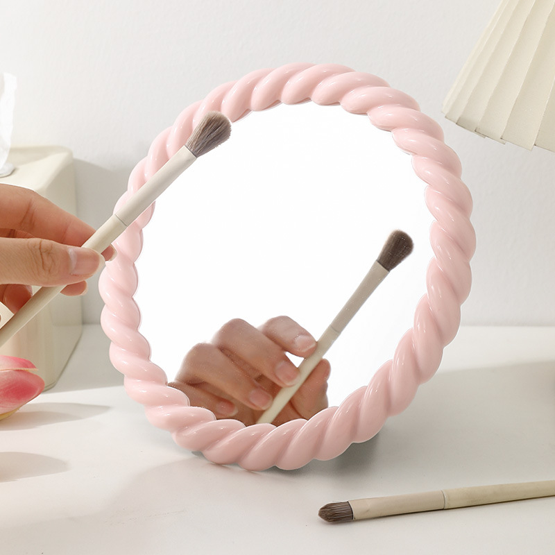 Espejo de maquillaje de plástico lindo de estilo crema dormitorio de escritorio simple vertical de alta definición espejo de belleza espejo de chicas