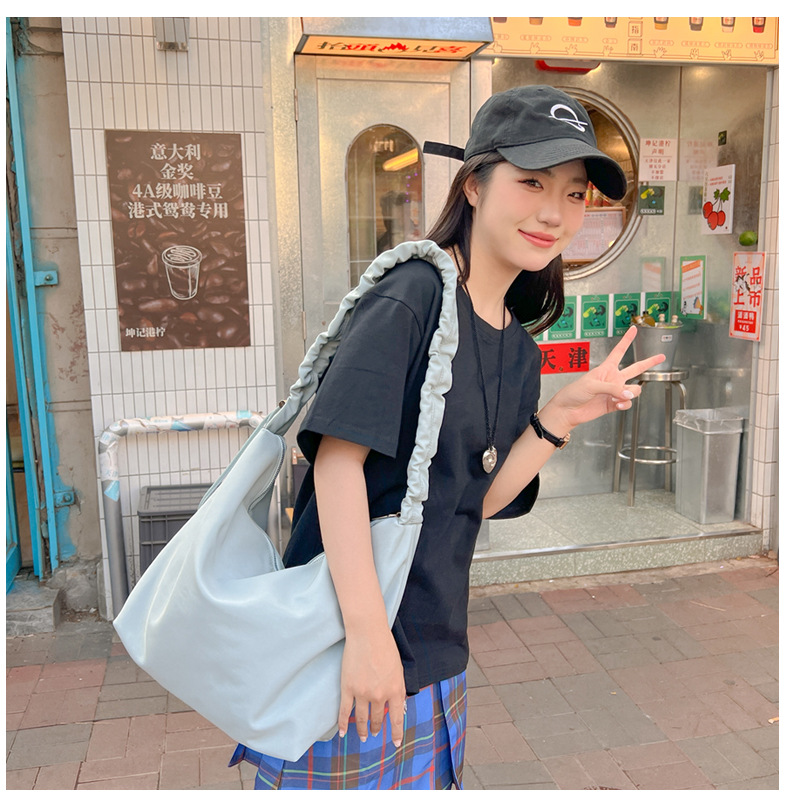 A new large-capacity women's single-shoulder bag with cross-border fashion and simplicity, a fresh and artistic crossbody bag, and a student commuting bag undefined