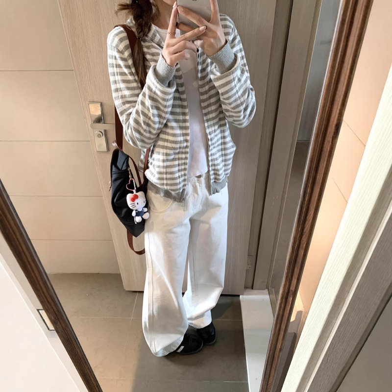 Striped Hooded Long-Sleeved Knitwear Jacket for Women 2025 Autum New Korean Style Slimming Look Short Cardigan Top Chic Striped Hooded Long-Sleeved Knitwear Jacket for Women 2025 Autum New Korean Style Slimming Look Short Cardigan Top Chic