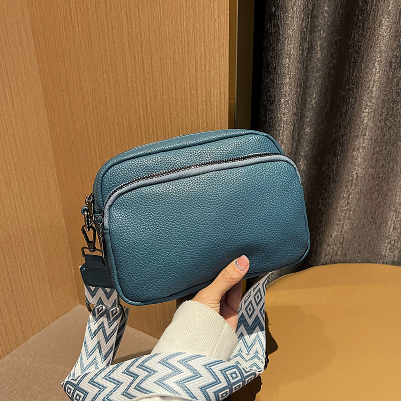 Cross-Border Hot-Selling Women's Bags 2025 New Style Simple and Fashionable Single Shoulder Crossbody Small Square Bag with Wide Shoulder Strap Casual Bag Bags