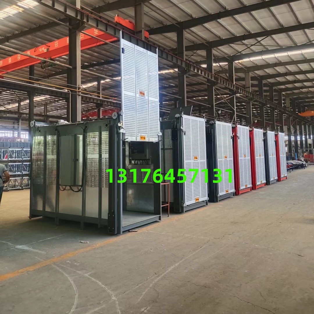 出口外贸载重1吨2吨施工电梯 施工升降机 SC200/200施工电梯