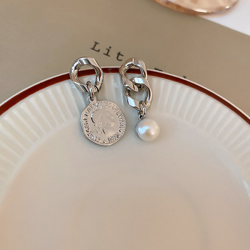 Aguja de plata diamantes geométricos aretes de perlas redondos ligeros de lujo de alta calidad pernos de orejas de estilo francés temperamento femenino orejas de nicho mayorista image 21