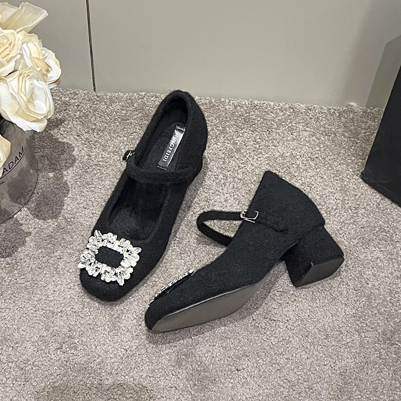 2026 nuevos zapatos franceses de tacón ultra-alto de mujer con botón cuadrado de diamante de terciero zapatos de cabeza cuadrada zapatos de mujer de tacón grueso tamaño pequeño 33