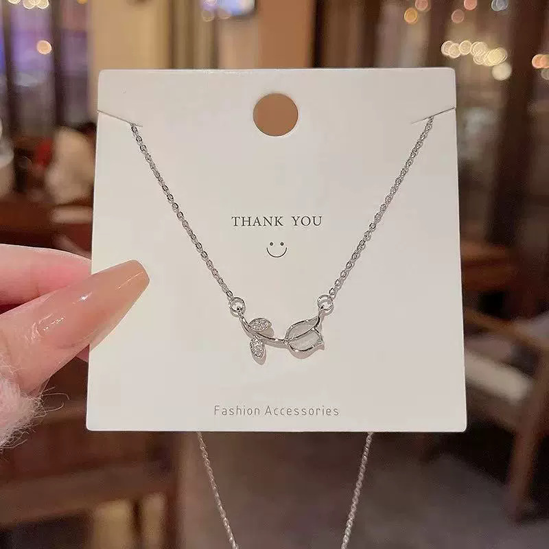 Collar de acero de titanio retro coreano Colgante de perlas de alta calidad de todo fósforo femenino Estilo ins Joyas de cadena de clavícula de nicho al por mayor