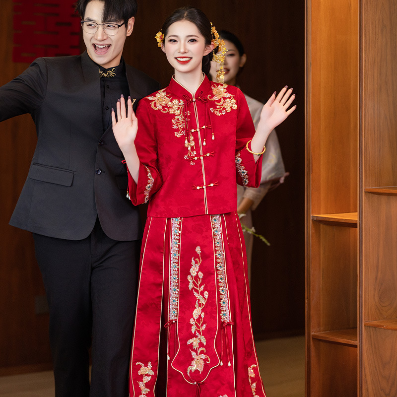 原创新中式旗袍敬酒服出片2025新款红色刺绣订婚奢华新娘结婚礼服